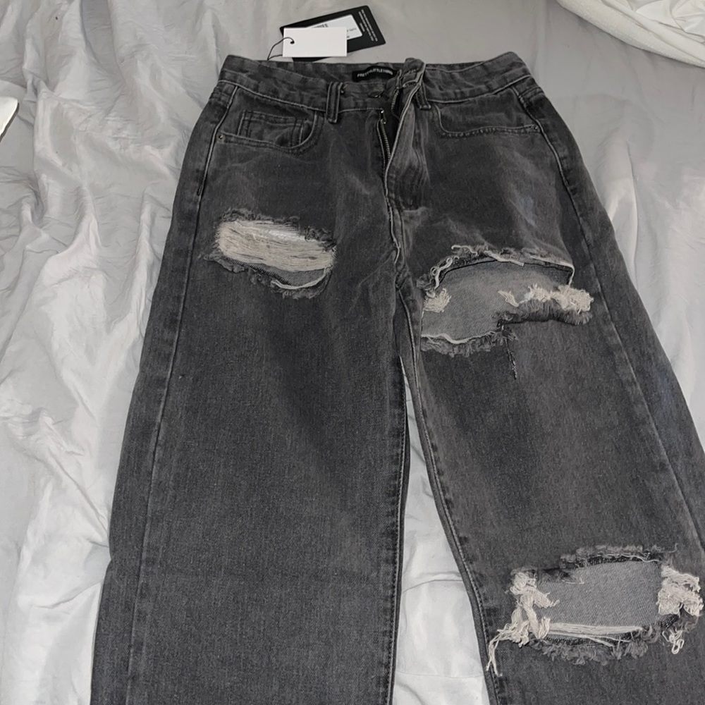 new grey PrettyLittleThing distressed jeans